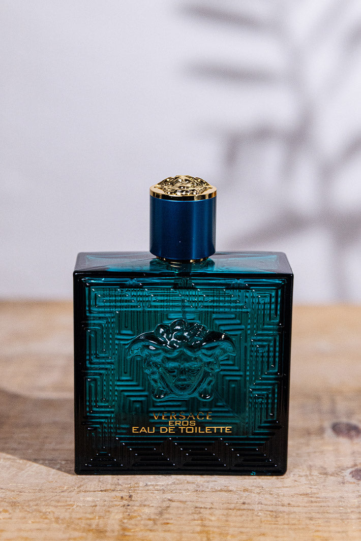 Versace　ヴェルサーチェ
